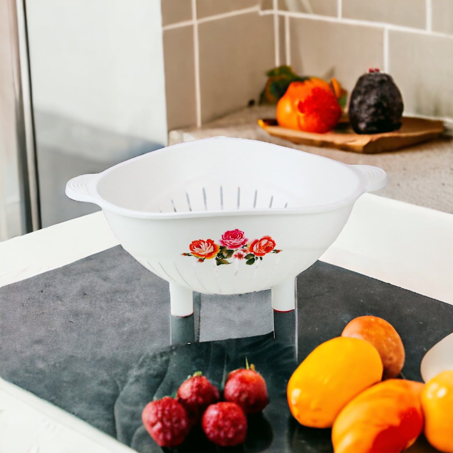 Plastic fruit strainer