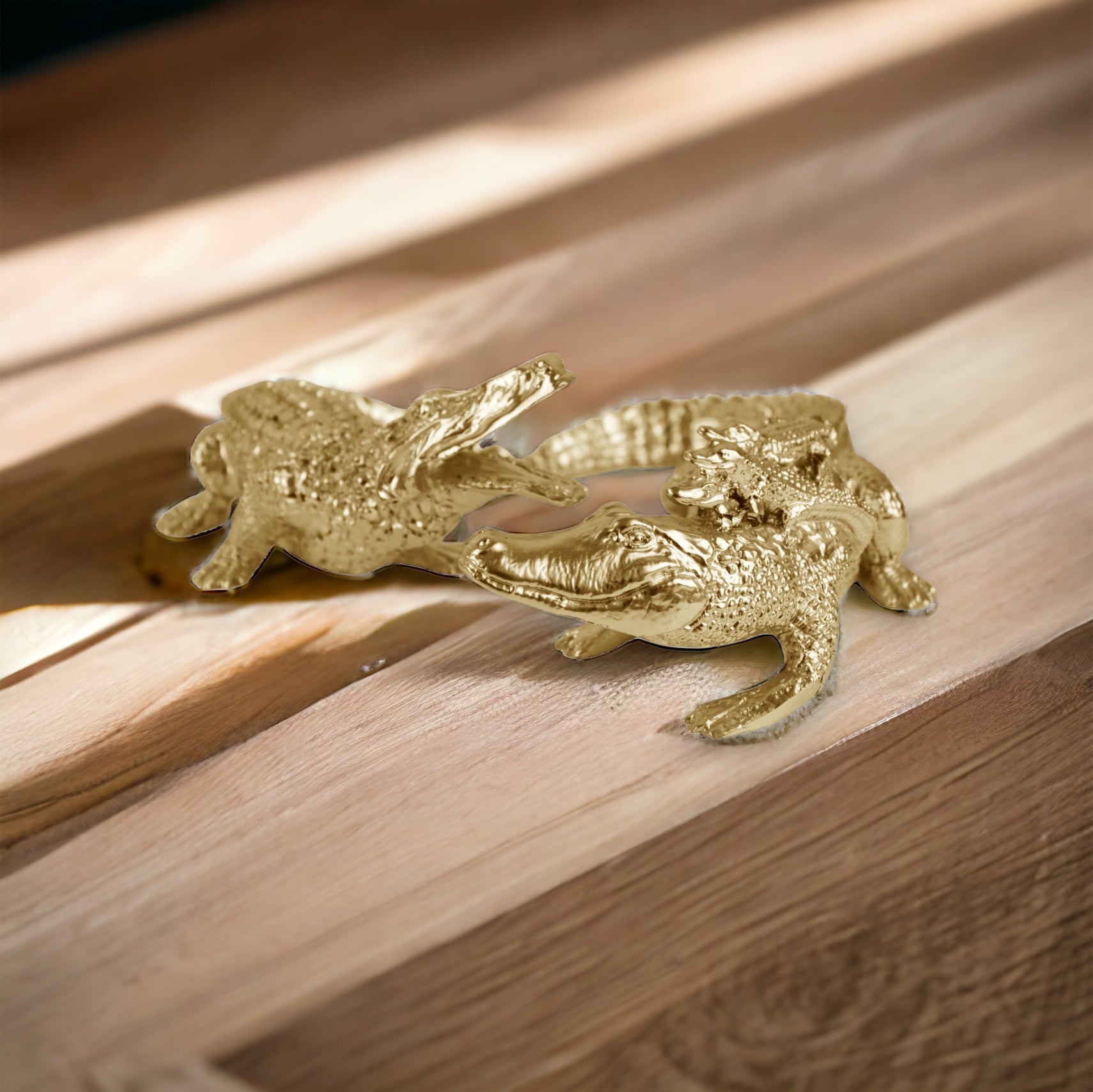 Crocodile figure, two pieces, gold and silver