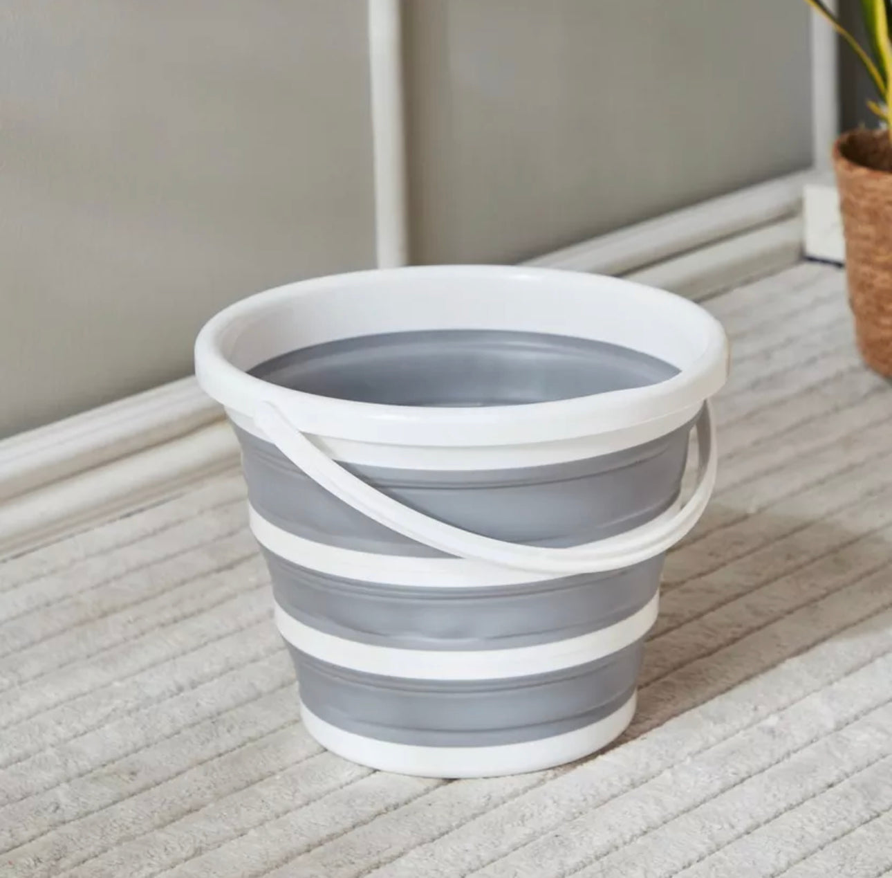 Large collapsible bowl